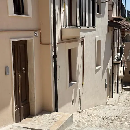Di San Giorgio By Tramonti شقة LʼAquila